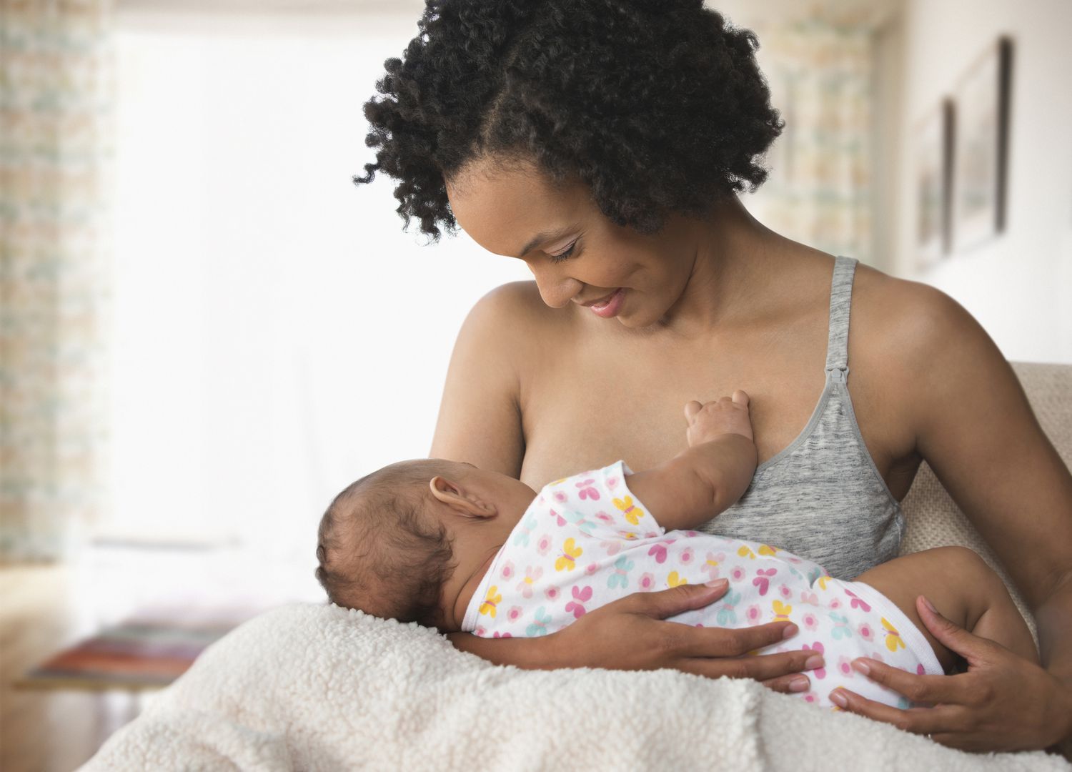 From First Latch to Full Hearts: A Supportive Guide to Feeding Your Baby